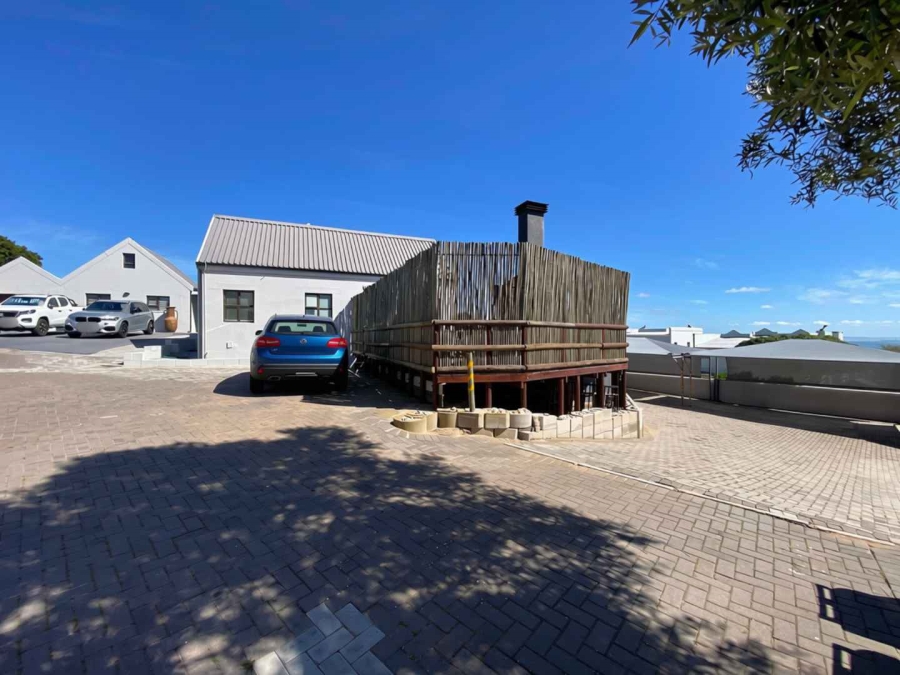 7 Bedroom Property for Sale in Myburgh Park Western Cape